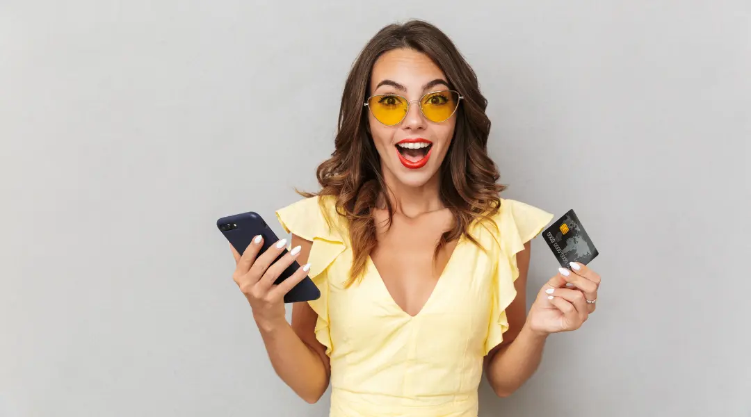 Pros and Cons of Having a Credit Card